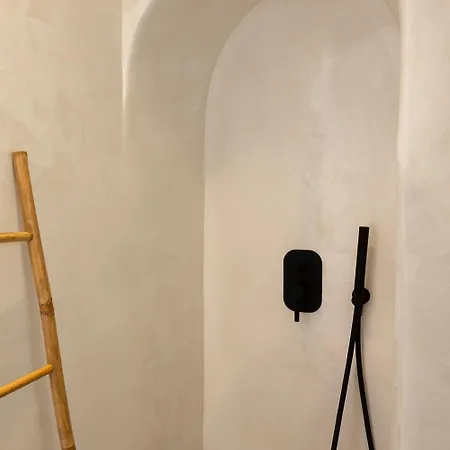 Apartment Secret Khora